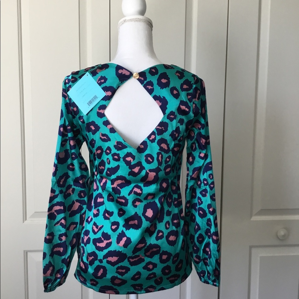 NWT print blouse size small - Picture 2 of 5